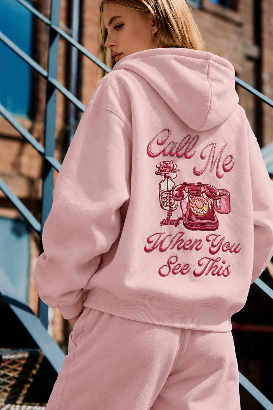 Lulus Friends Kadın Ekru Sırt Nakışlı Uzun Kol Soft Tuşeli 3 İplik Sweat — Pembe