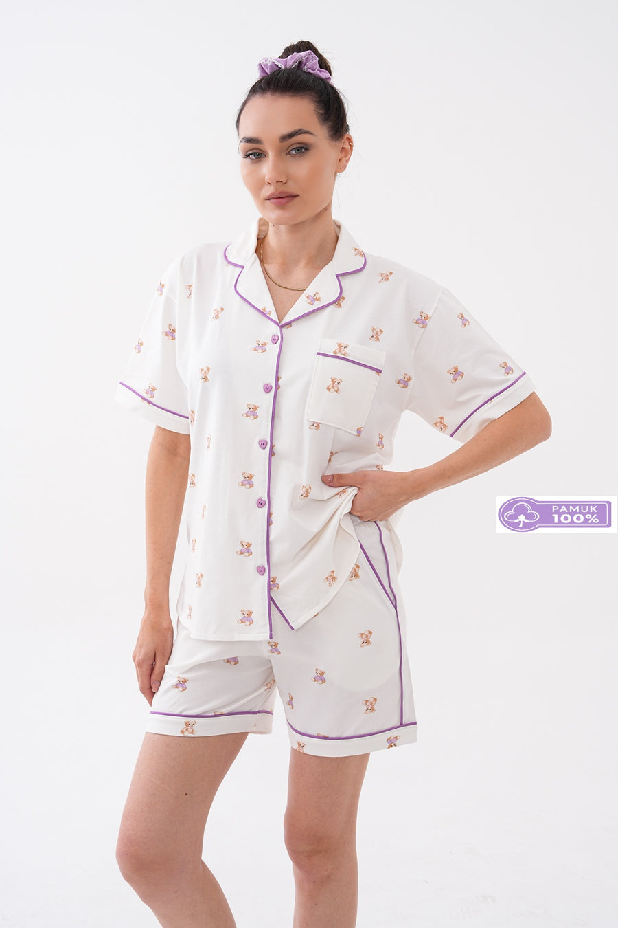 Gömlek Yaka Kısa Kol Önden Kalp Düğmeli Cep Detaylı  Ayıcık Desenli Şortlu Kadın Pijama Takımı Premium Pamuklu — Ekru